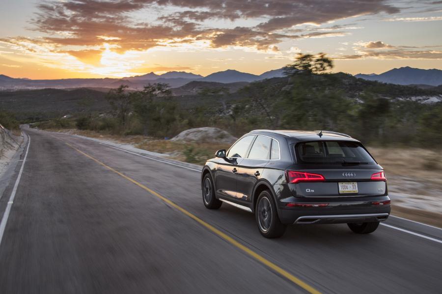 Audi Q5 TFSI Quattro 2016 года  (WW) (фото 27 из 30)